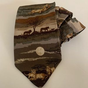World Wildlife Fund African Lions tie. EUC
